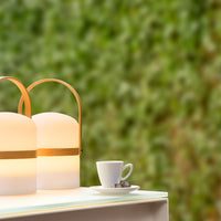 Lampe de table LED rechargeable Lucide JOE IP44 Blanc, 3W dim to warm 2800K-3200K, chargement USB, usage intérieur extérieur