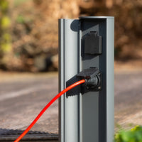 Lucide borne de prise de courant extérieure IP44, prises avec terre Type F, finition aluminium anthracite, hauteur 40cm