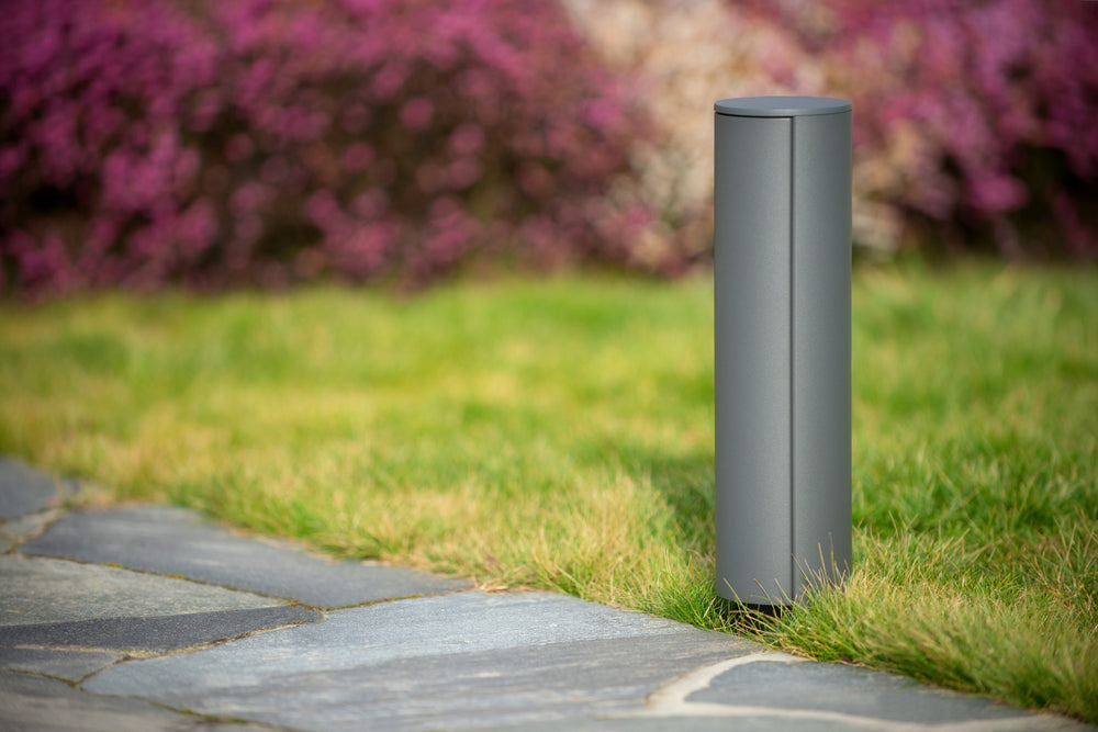 Lucide borne de prise de courant extérieure IP44, prises avec terre Type F, finition aluminium anthracite, hauteur 40cm