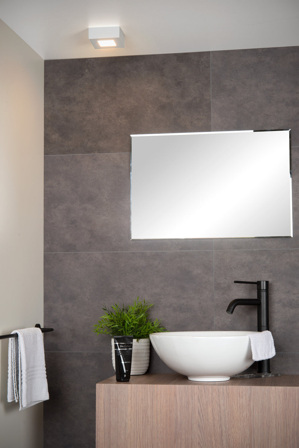 Lucide BRICE plafonnier de salle de bain LED, dimmable 8W 3000K, IP44, carré aluminium blanc 220-240V