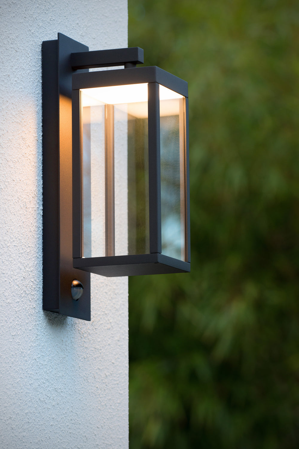 Applique murale LED Lucide CLAIRETTE 13W 3000K IP54 avec détecteur de mouvement PIR et boîtier anthracite