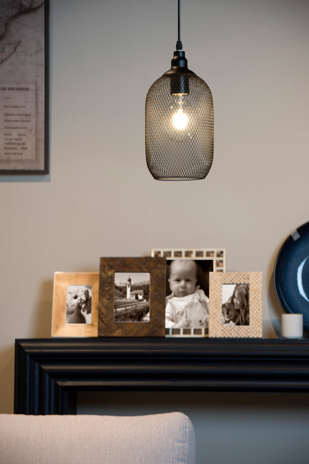 Suspension Lucide Mesh Noir, abat-jour rond en métal Ø150mm, douille E27 max 60W, hauteur réglable, IP20