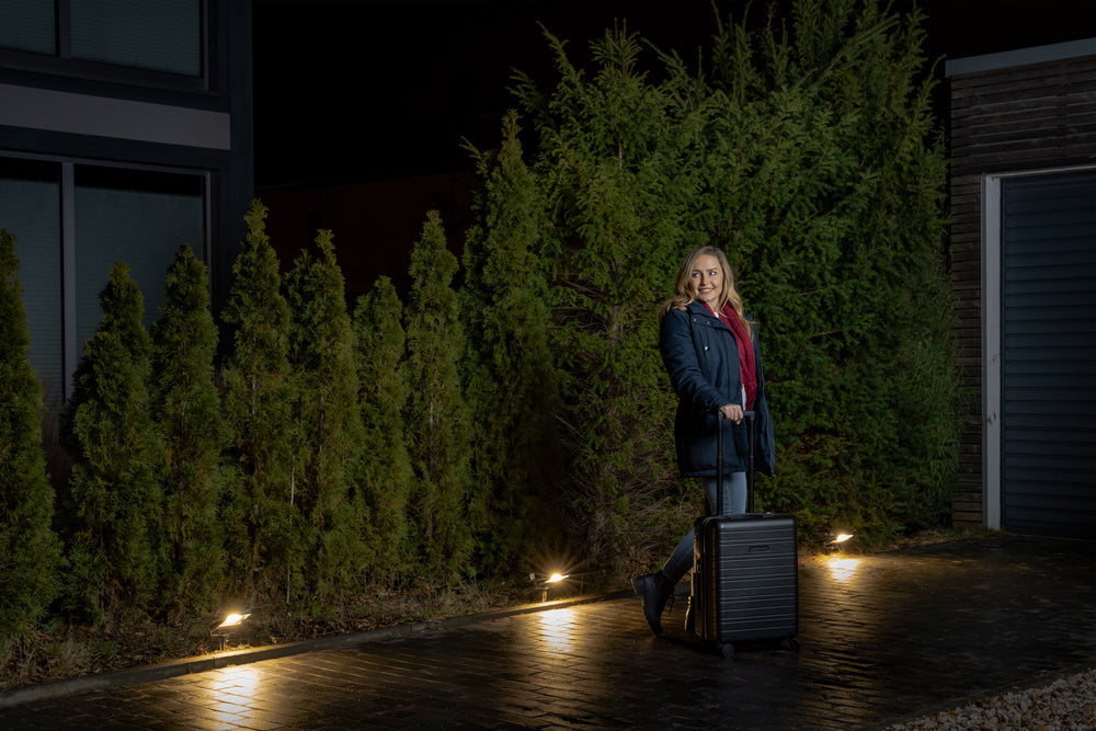 Ledvance ENDURA Projecteur de Jardin à Piquet LED Extérieur 20W 3000K 1700 lumens IP65 Gris Foncé