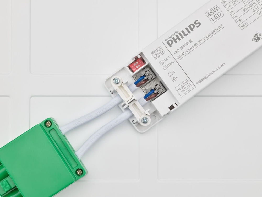 Philips LED panneau coreline RC132V 40W 3100 lumens 840 blanc froid 60x60cm UGR <19 dali dimmable 3h urgence