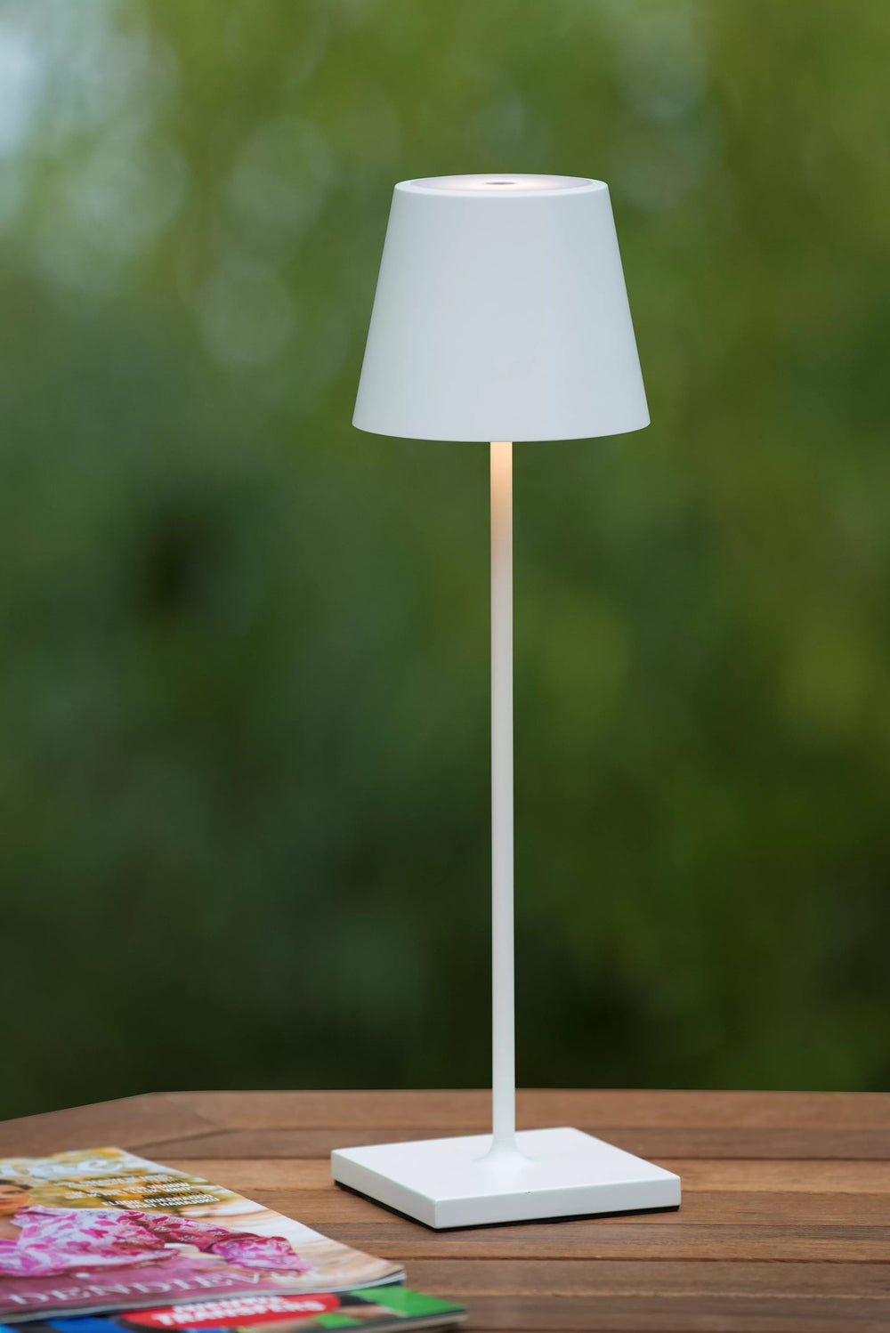 Lampe LED Lucide 1521 lumens utiles, 3000K, 10.5W, remplacement 1250W, aluminium or mat