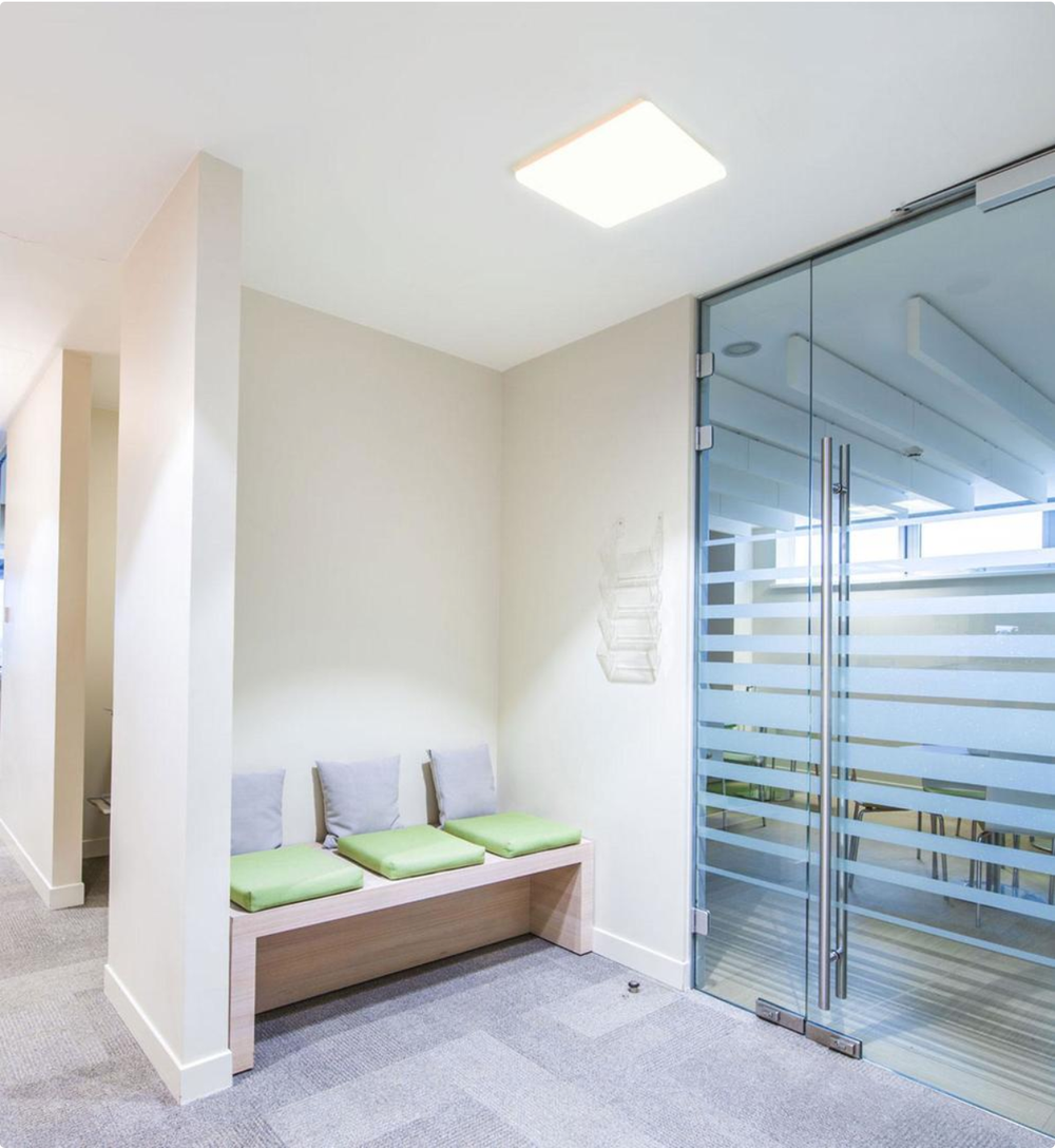 Plafonnier LED Spectrum 36W 230V montage en surface IP20 3000K 2600 lumens Boîtier blanc 430x430 mm