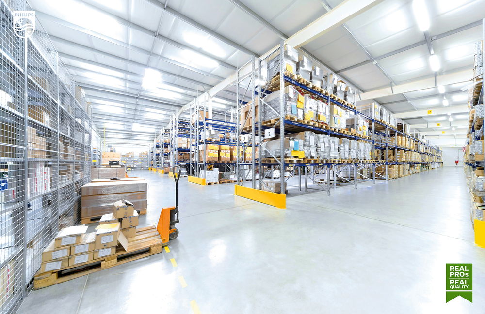Philips CorePro LEDtube 150mm 20W 865 T8 for efficient lighting and easy installation