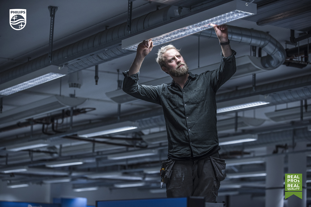 Philips CorePro LEDtube 1200mm 15.5W T8 6500K G13 1800 lumens 240° Lumière du jour froide Tube en verre